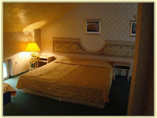 Hotel Dali Пловдив Экстерьер фото